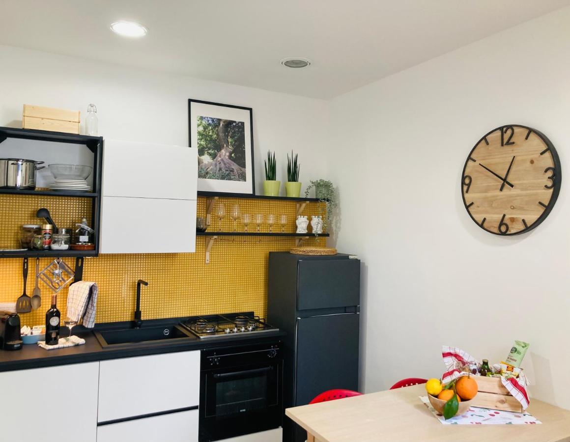 קטאניה Lavica Di Mezzo Apartments מראה חיצוני תמונה